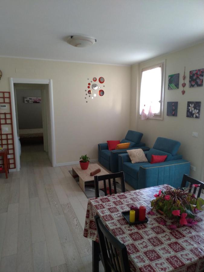 Peschiera Appartamenti Vacanze Peschiera del Garda Exteriör bild