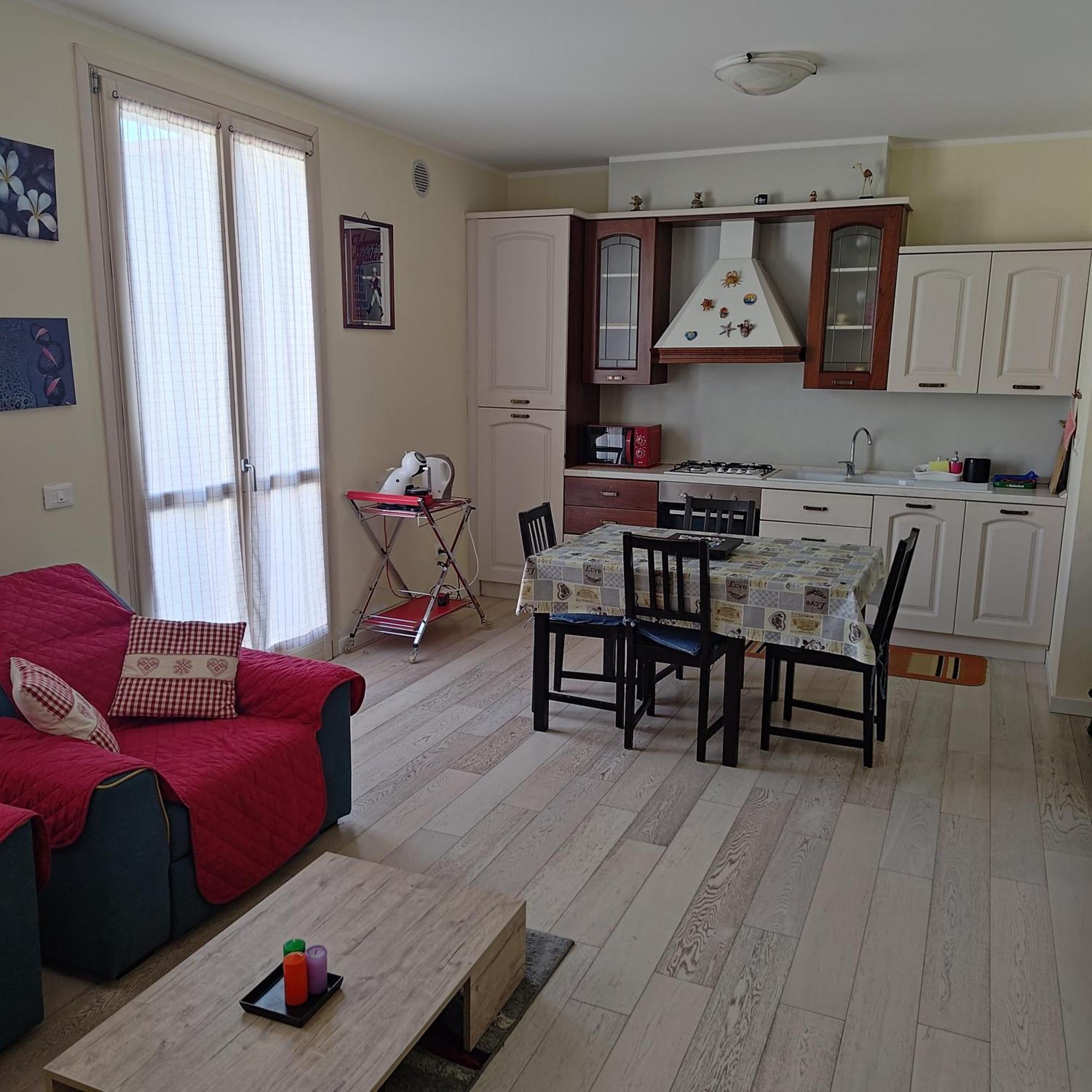 Peschiera Appartamenti Vacanze Peschiera del Garda Exteriör bild