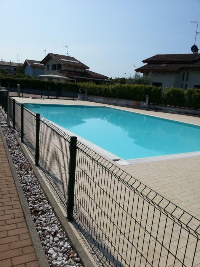 Peschiera Appartamenti Vacanze Peschiera del Garda Exteriör bild