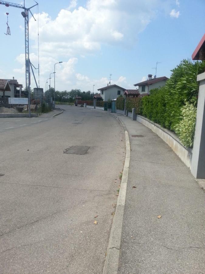 Peschiera Appartamenti Vacanze Peschiera del Garda Exteriör bild