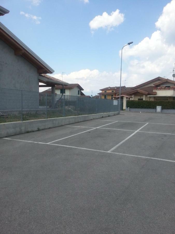 Peschiera Appartamenti Vacanze Peschiera del Garda Exteriör bild